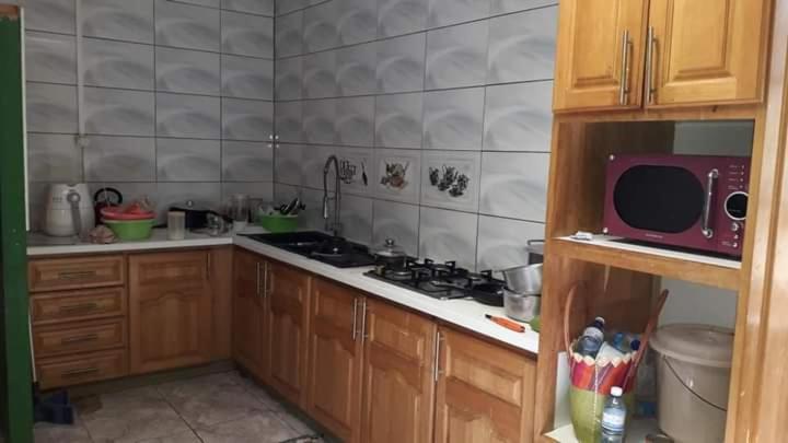 Auberge Bouloulou Boueni Eksteriør bilde